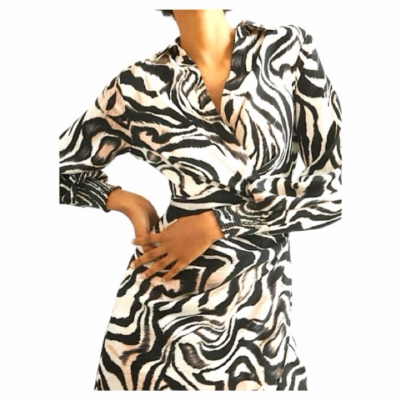 ANTHROPOLOGIE Graphic Print Wrap Dress, Size 2 - Picture 10 of 12